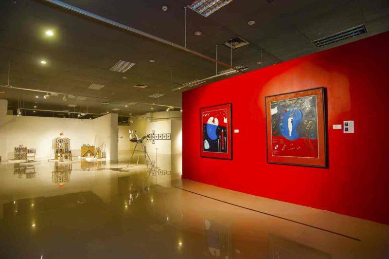 national visual art gallery